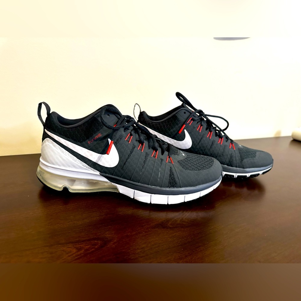 Nike Men’s Air Max TR1 180, size 11.